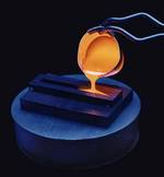 Pouring molten glass into a mould.